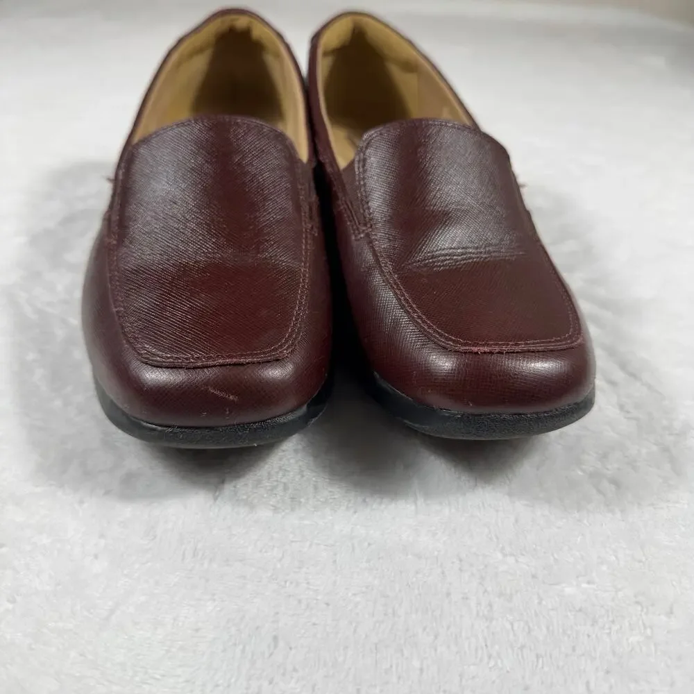 Clarks Comfort Slip-On Leather Loafers Womens 9.5M Burgundy Textured Rubber Sole